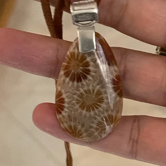 Fossilized coral sterling silver tan suede pendant necklace - Picture 8 of 10